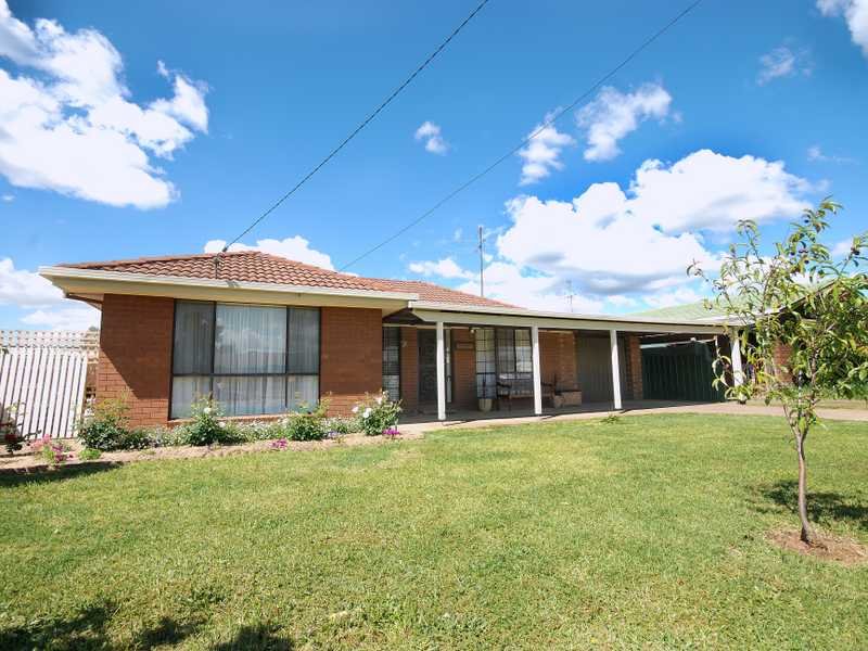 11 Uranquintry Street, Uranquinty, NSW 2652 Property Details