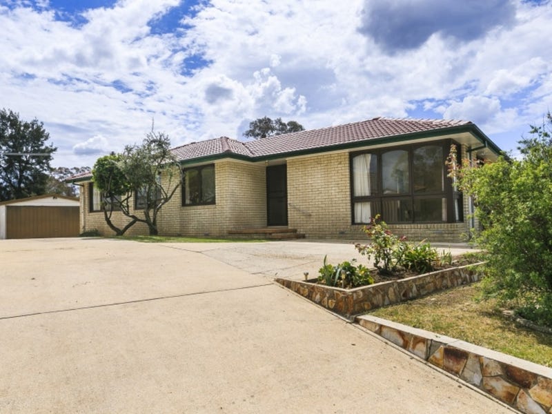 90 Namatjira Drive, Stirling, ACT 2611 Property Details