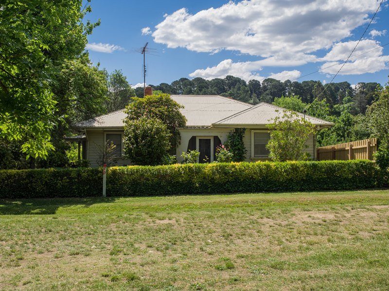 131 High Street, Woodend, Vic 3442 Property Details