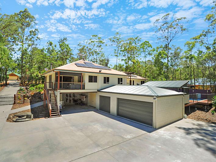12 Glen Eaton Street, Eatons Hill, QLD 4037