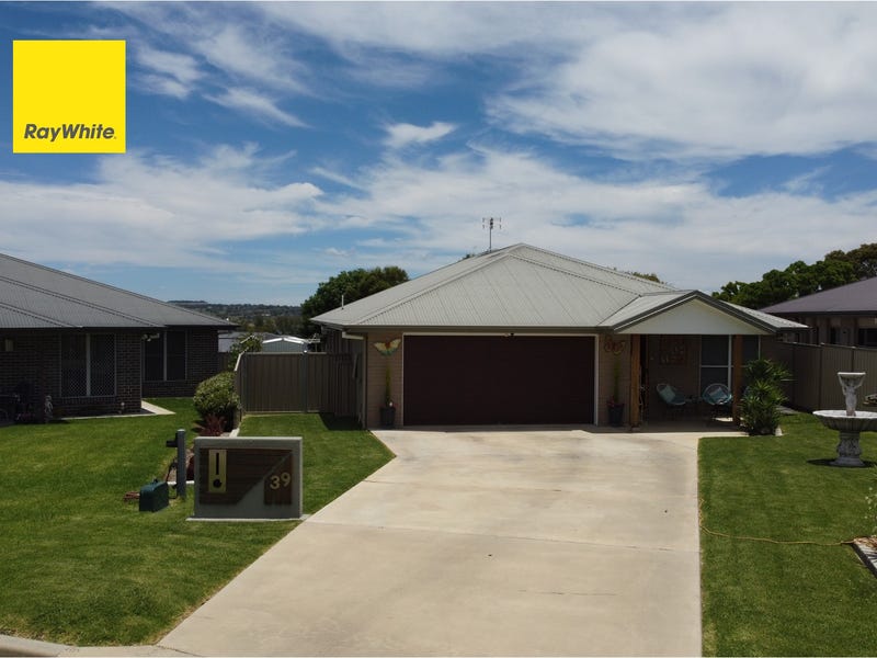 39 Sapphire Street, Inverell, NSW 2360 Property Details
