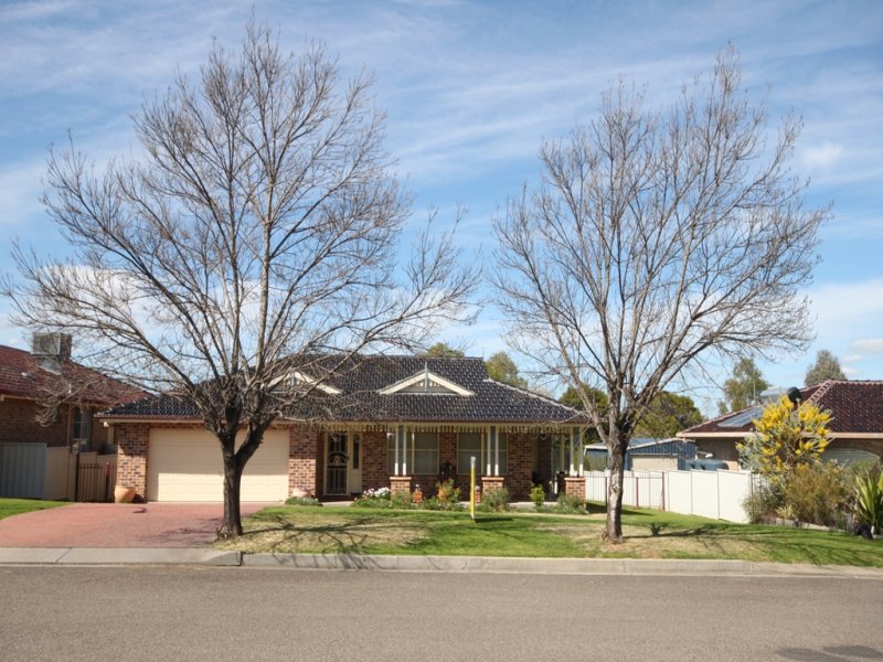 32 Banjos Circuit, Tamworth, NSW 2340 Property Details