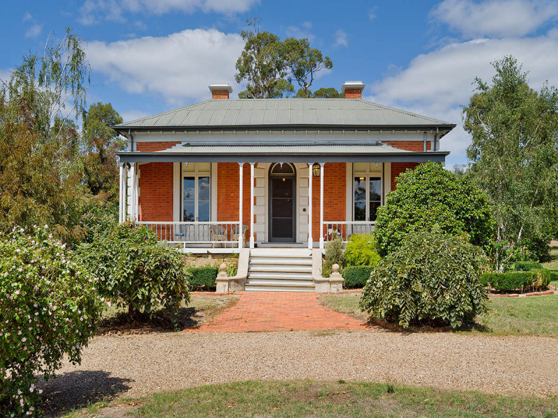 10 Parker Street, Guildford, Vic 3451 Property Details