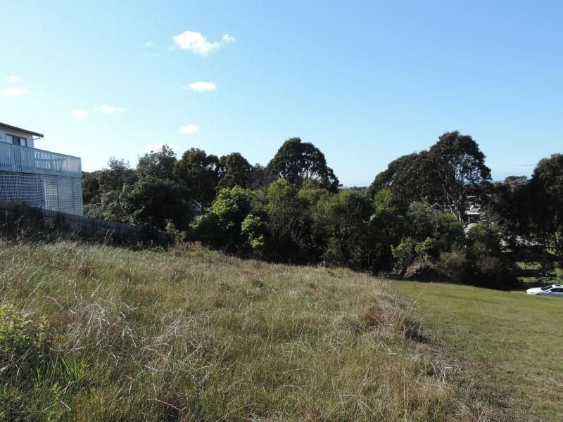 9 Outlook Avenue, Lakes Entrance, VIC 3909