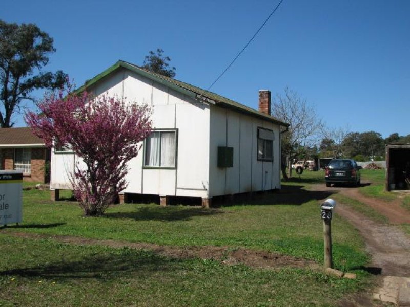 28 Rita Street, Thirlmere, NSW 2572