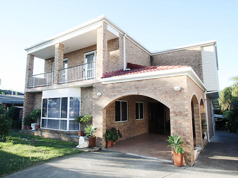 87 Robert Street, Labrador, QLD 4215