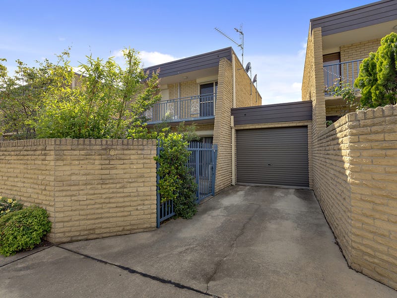 10/20 Donald Road, Queanbeyan, NSW 2620 Property Details