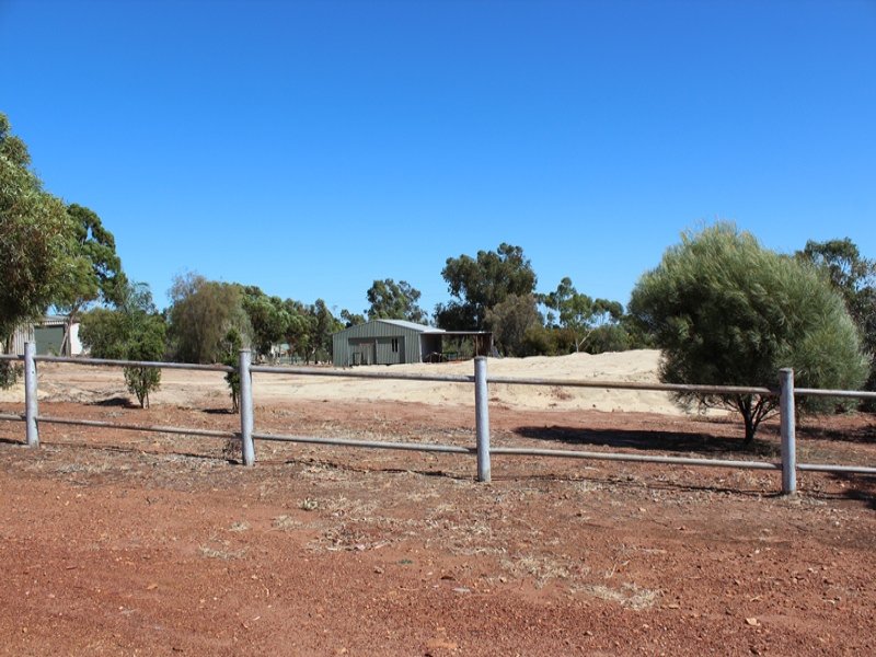 75 Woodley Farm Drive, Northam, WA 6401