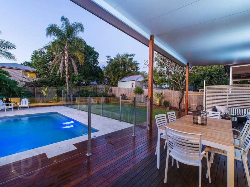 142 Watson Street, Camp Hill, QLD 4152