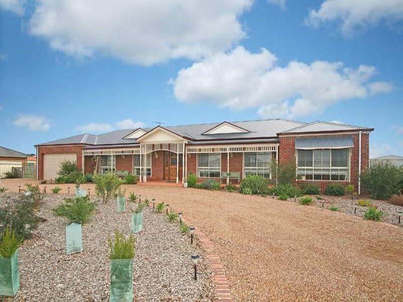 79 The Elms Bvld, Kilmore, Vic 3764 Property Details