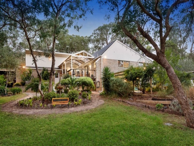 77 Thompson Crescent, Research, Vic 3095 Property Details