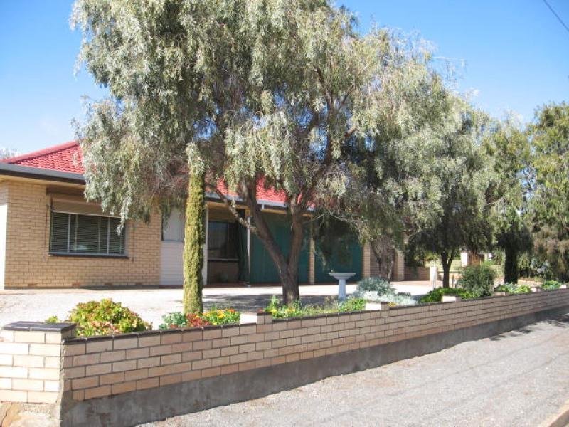 8 Stirrup Street, Saddleworth, SA 5413 Property Details