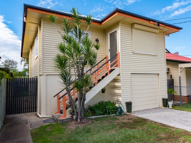 28 McAneny Street, Redcliffe, Qld 4020 Property Details