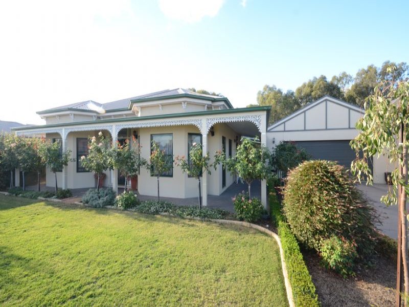 42 Cambridge Drive, Wangaratta, VIC 3677