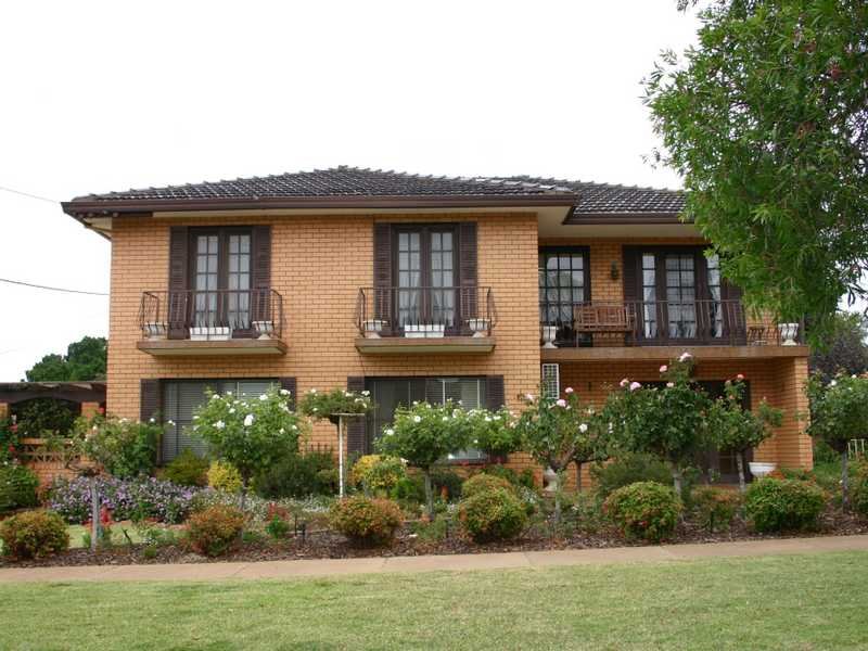 12 Beale Street, Griffith, NSW 2680 Property Details