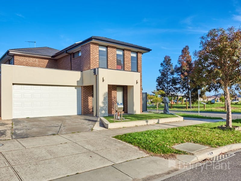 80 Wheelers Park Drive, Cranbourne North, VIC 3977