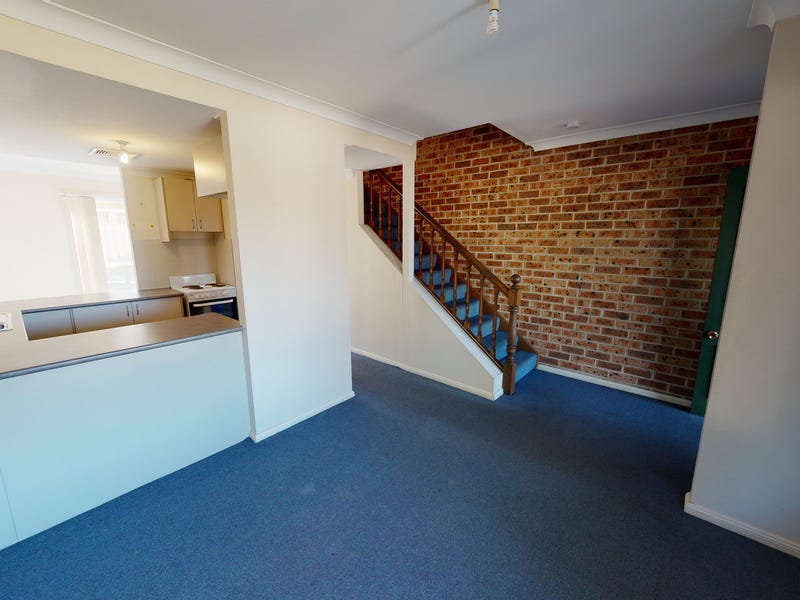 4/16 Hawkins Street, Rutherford, NSW 2320