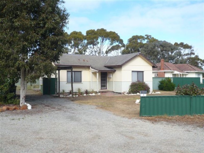 1 McKeever St, Moora, WA 6510 Property Details