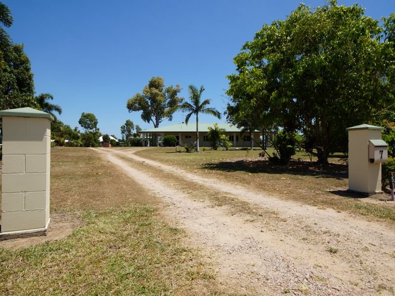 51 Paradise Palm Drive, Tully Heads, QLD 4854