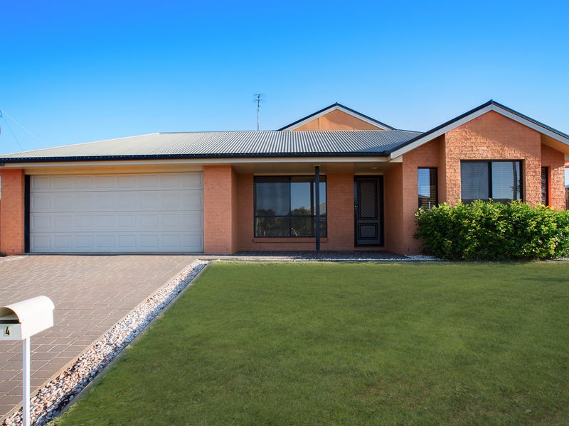 4 Pillar Street, Middle Ridge, QLD 4350