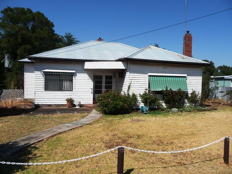 Property 105557576, Mortlake, Vic 3272 Property Details