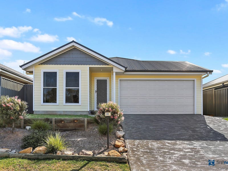 39 Kurrajong Cres, Tahmoor, NSW 2573