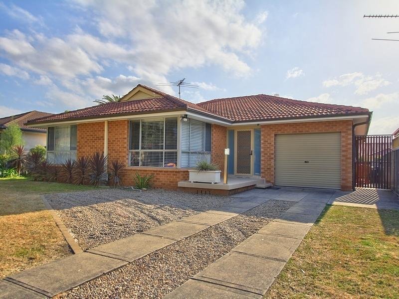 24 Cruikshank Avenue, Elderslie, NSW 2570