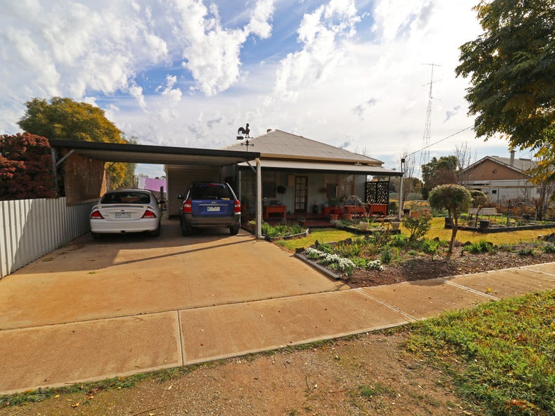 5 Charlton Road, Quambatook, Vic 3540 Property Details