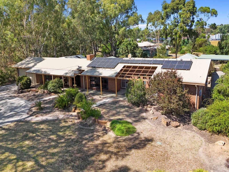 4 Golf Course Road, Epsom, Vic 3551 House for Sale