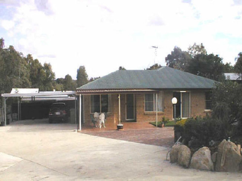 121 Lakes Drive, Laidley Heights, QLD 4341