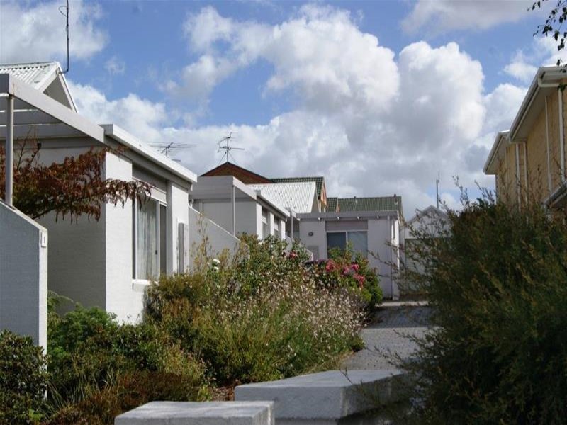 2/3 Scarborough Street, Inverloch, VIC 3996