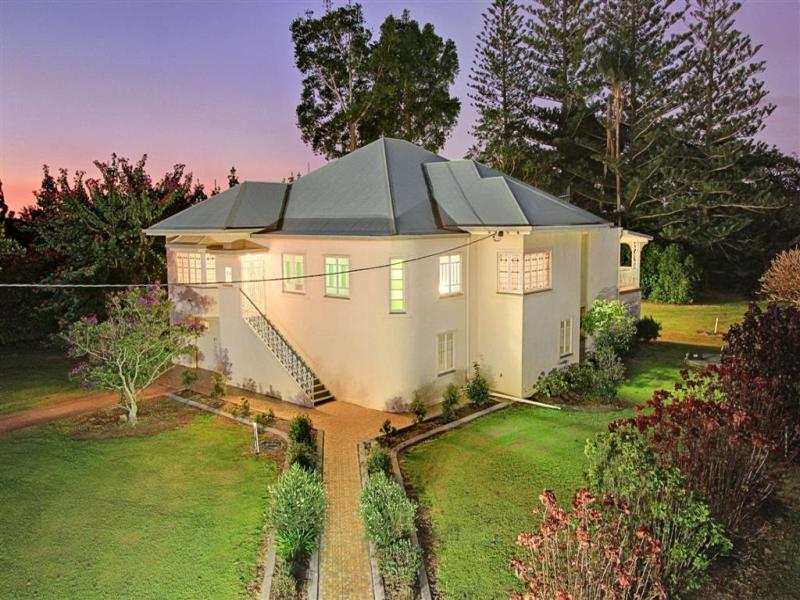 1533 Moore Park Road, Gooburrum, Qld 4670 Property Details