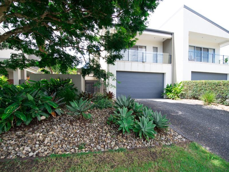 2/16 Heights Drive, Robina, QLD 4226