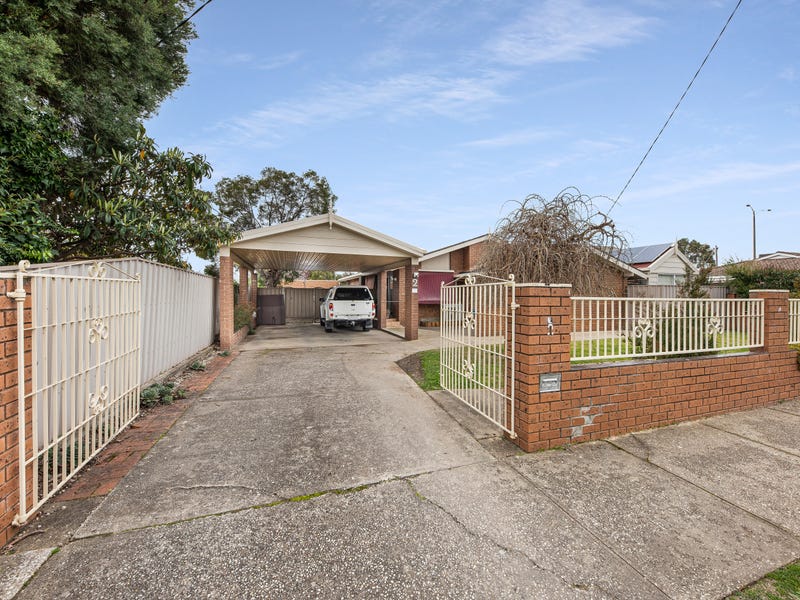 2 Mayfair Drive, West Wodonga, VIC 3690