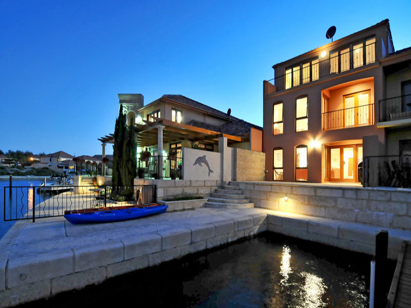 1 / 18 Port Quays, Port Bouvard, Wannanup, WA 6210 Property Details