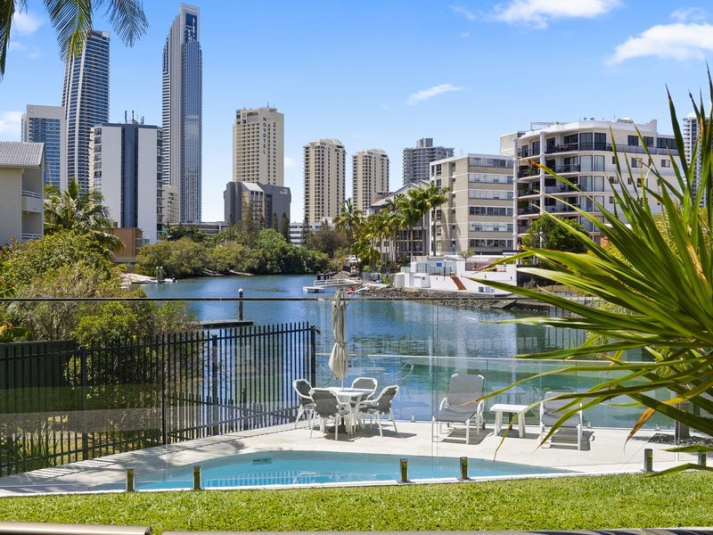 Surfers Paradise Vacation Rentals, Apartments and More