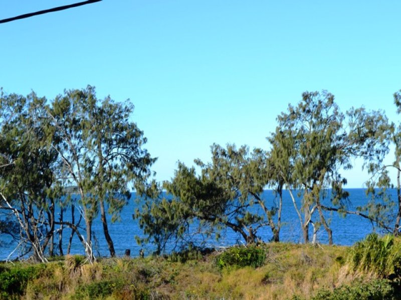 32 Marine Parade, Emu Park, QLD 4710