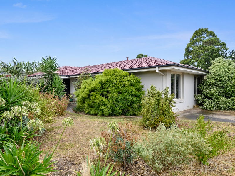 7 James Cook Drive, Melton West, VIC 3337