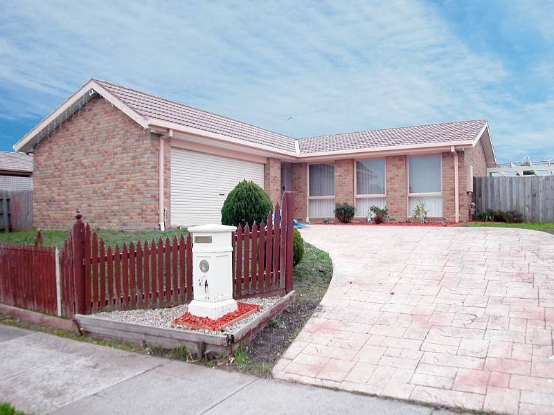 24 Newlyn Drive, Craigieburn, Vic 3064 Property Details