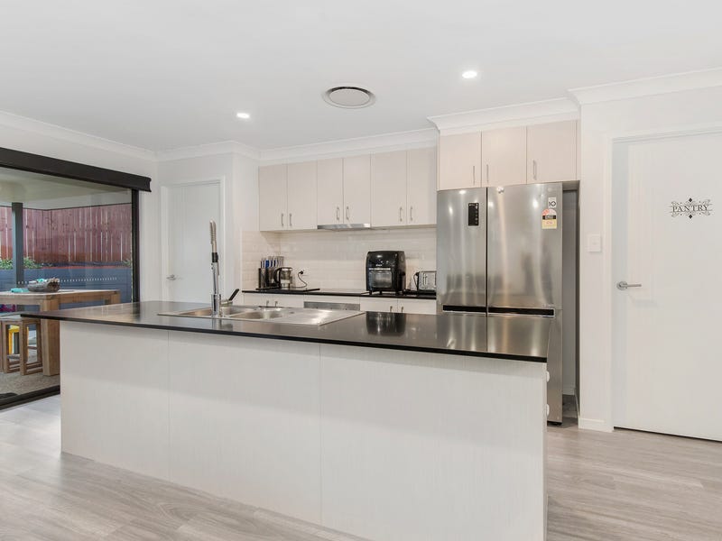 12 Headland Court, Ormeau, Qld 4208 Property Details