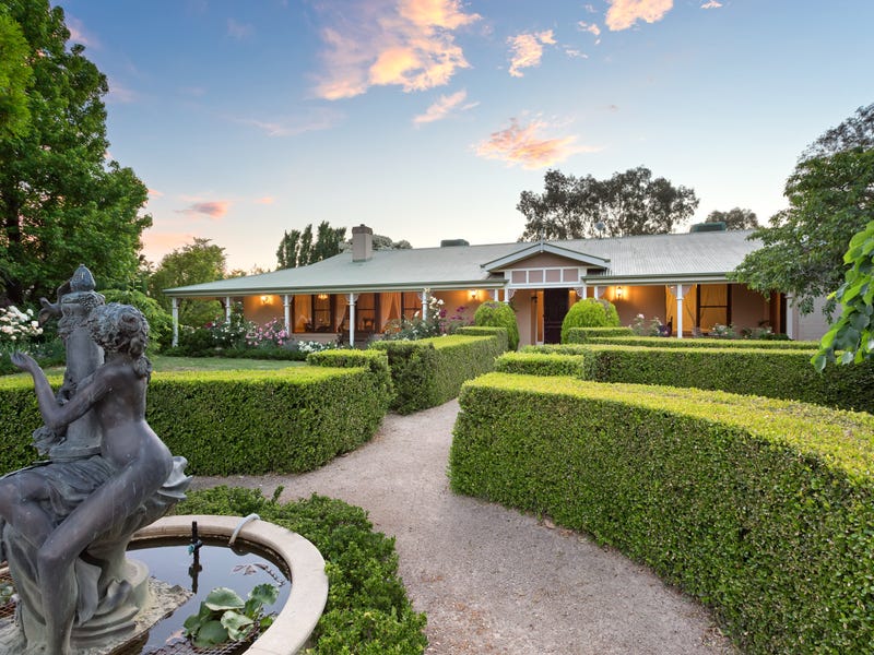 196 Dukes Road, Lake Albert, NSW 2650