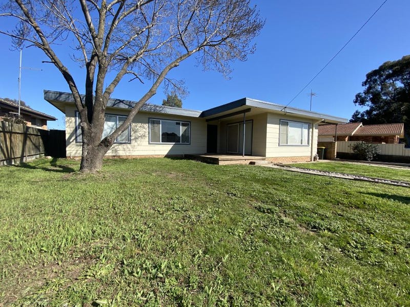 11 Willawong Street, Young, NSW 2594 Property Details