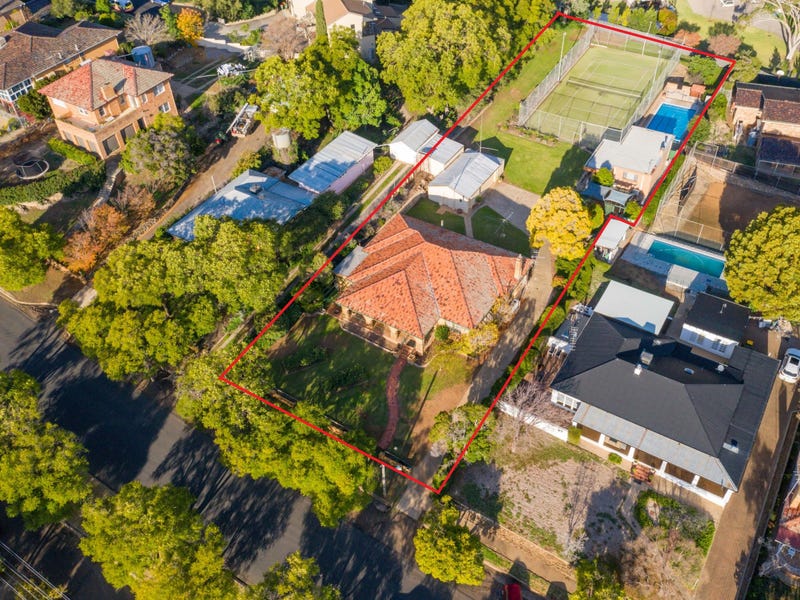 99 White Street, Tamworth, NSW 2340 Property Details