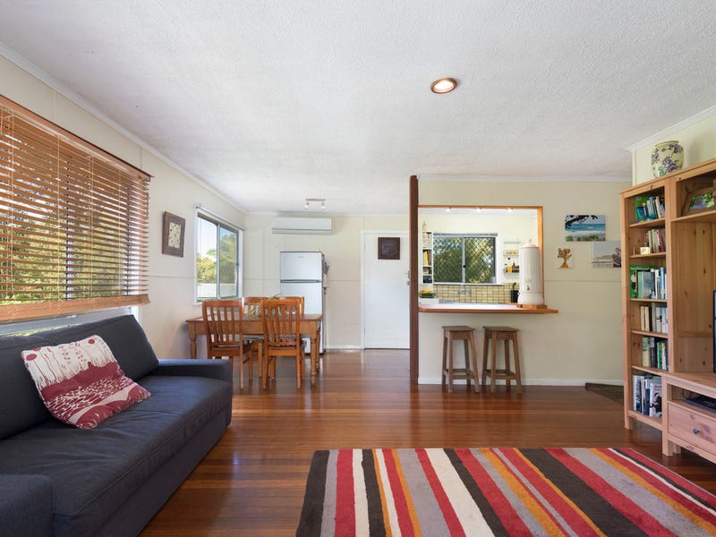 43 Akuna Street, Kenmore, Qld 4069 Property Details