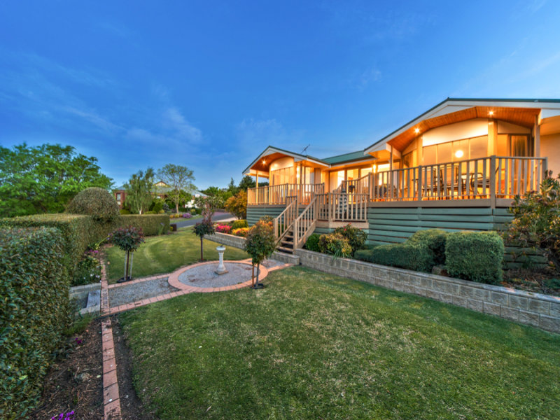 19 Wyralla Crescent, Gisborne, Vic 3437 Property Details