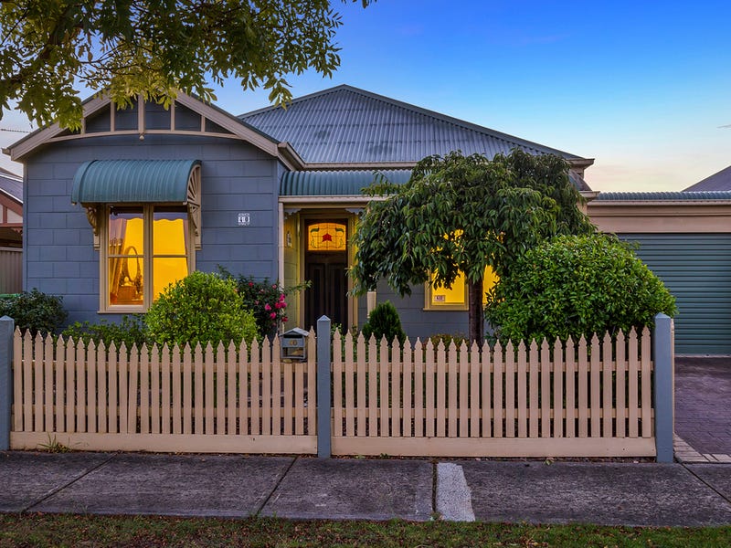 40 Flinders Chase, Pakenham, Vic 3810 Property Details