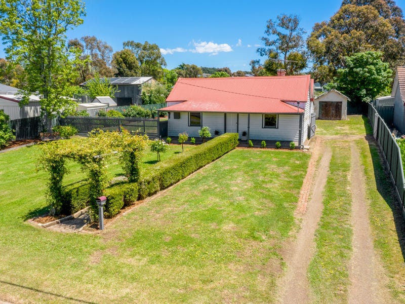 21 Pohlman Street, Romsey, Vic 3434 Property Details