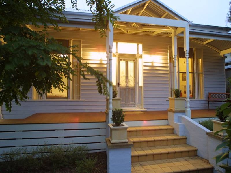 16 Young Street, Leongatha, Vic 3953 Property Details