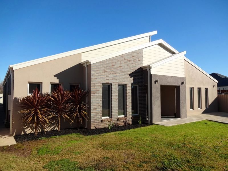 2 Kingfisher Drive, Wangaratta, Vic 3677 Property Details