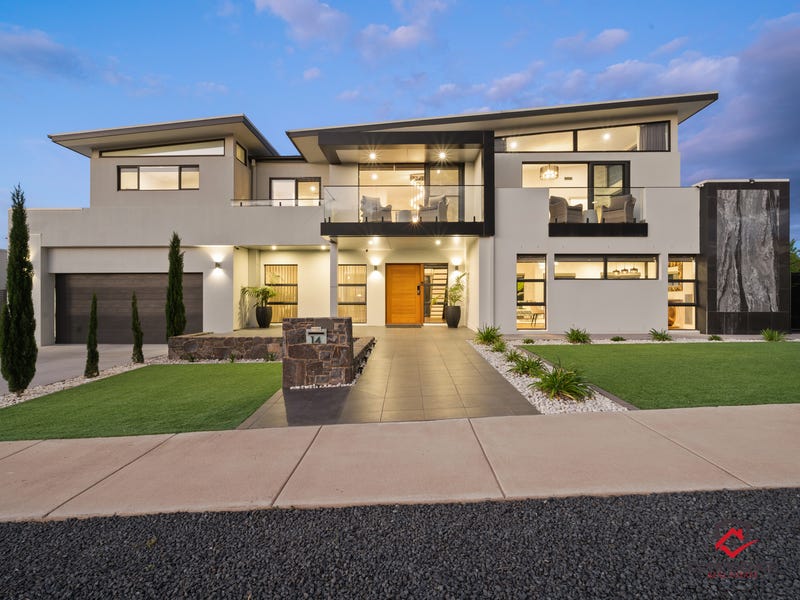 14 Stan Davey Rise, Coombs, ACT 2611